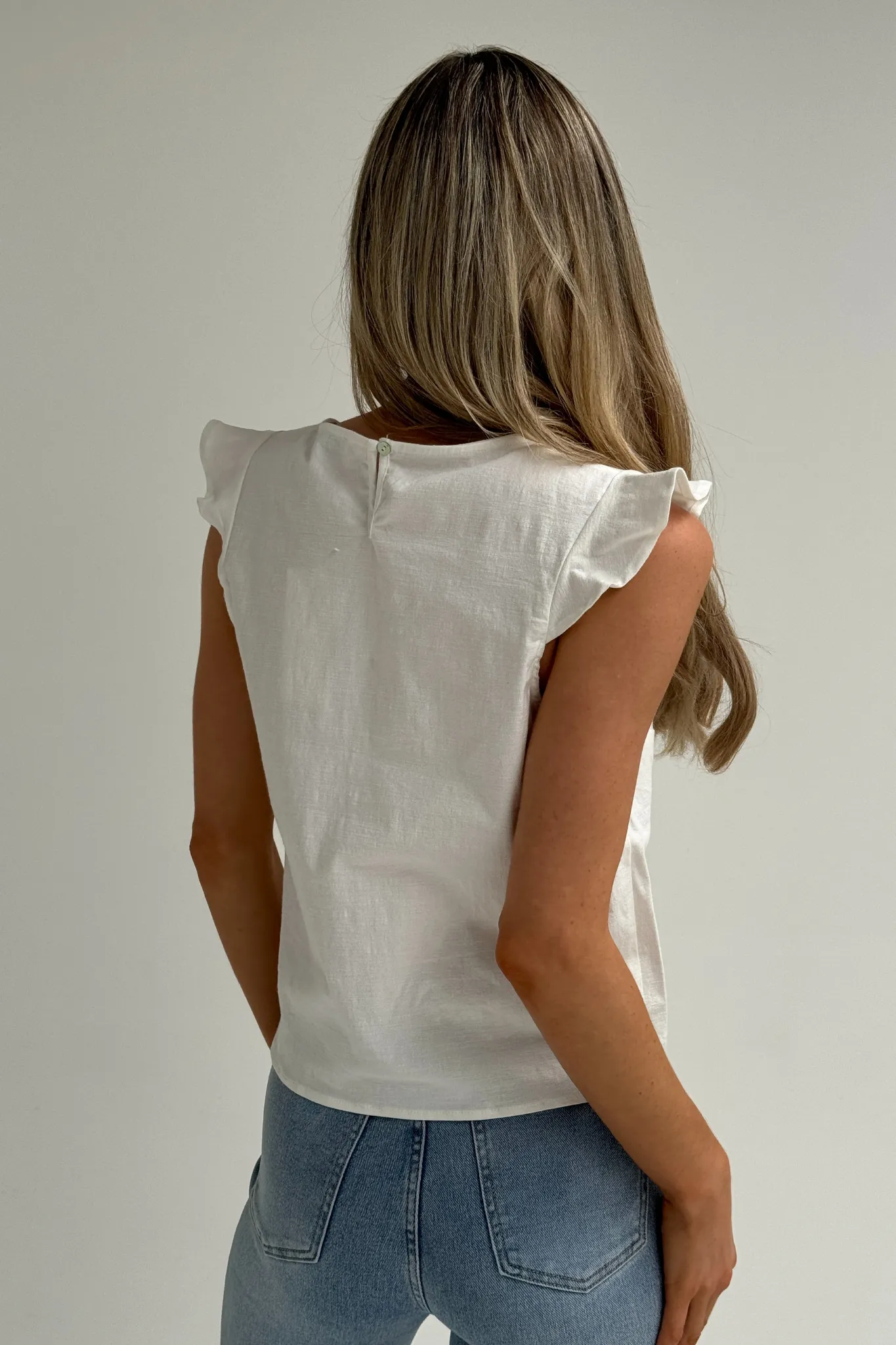 Becca Knot Front Top In White