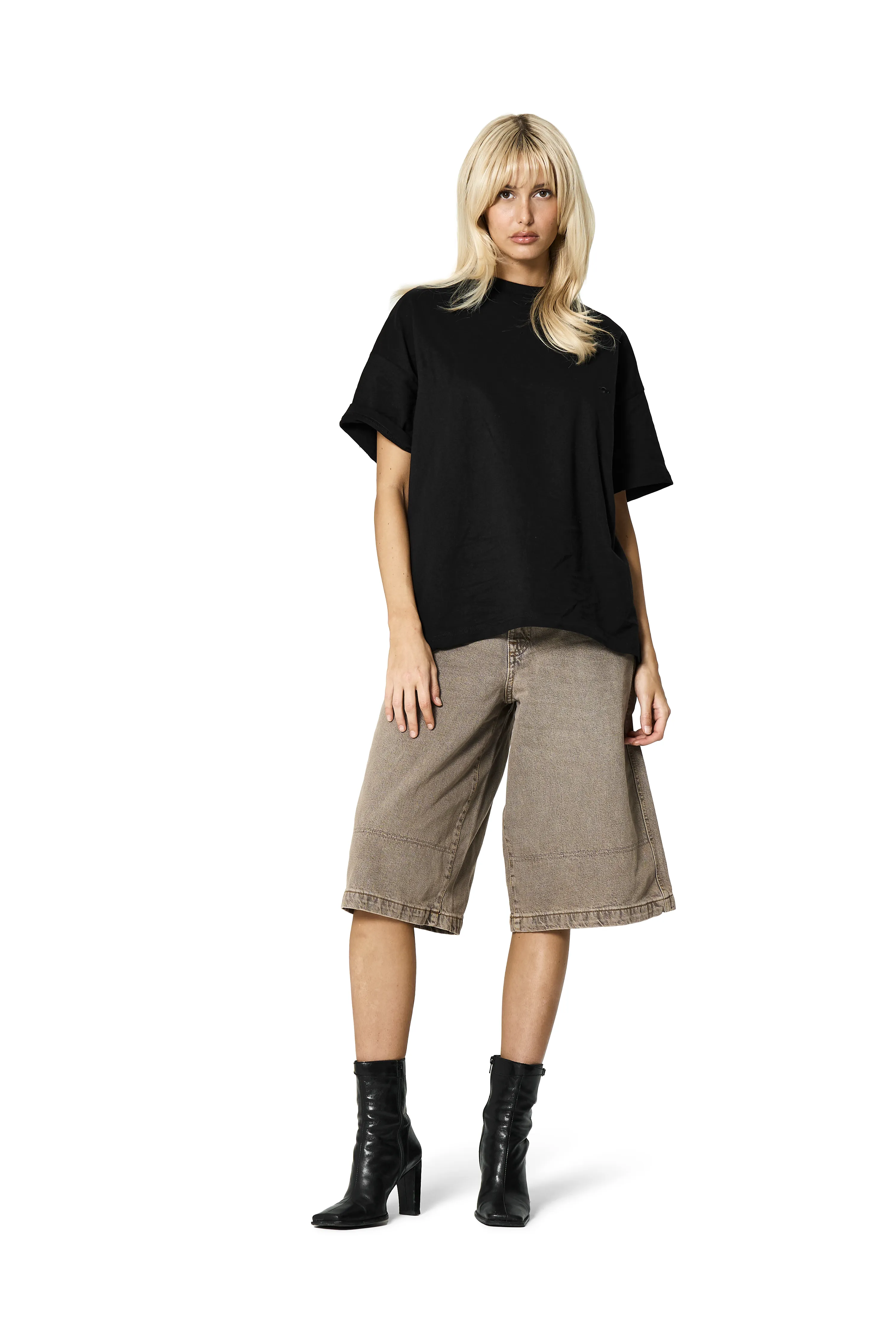 Series Oversized Tee in Carbon